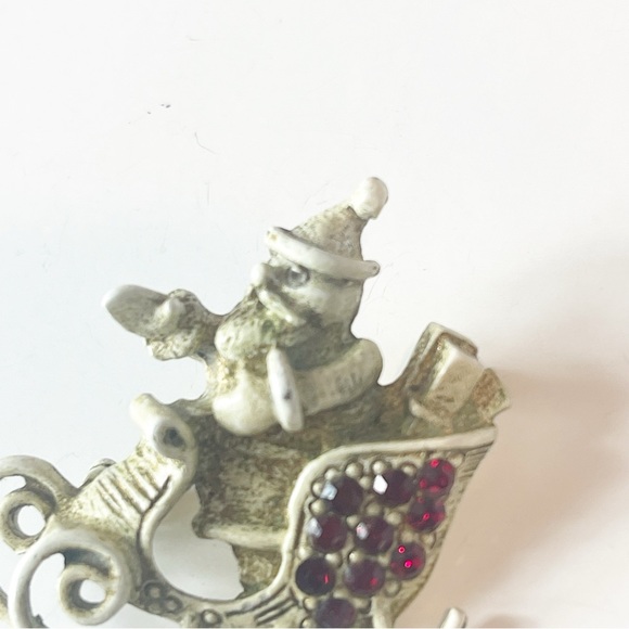 Vintage 70s Signed Dodds Christmas Pin Brooch Enamel Red Rhinestone Santa Sleigh - Picture 2 of 6